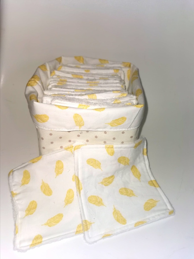 Panière et lingettes